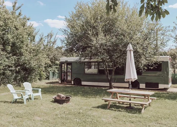 Campeggio Relaxing Retreat For 2 On Beautiful Converted Bus